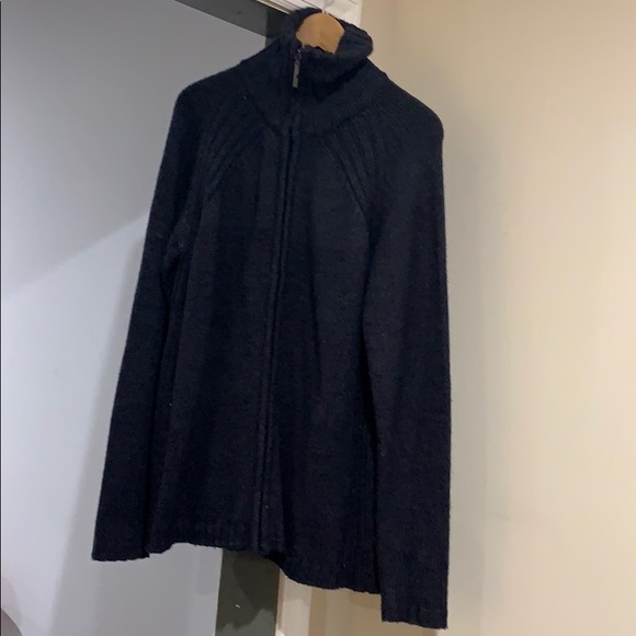 Heavy sweater - Picture 1 of 2